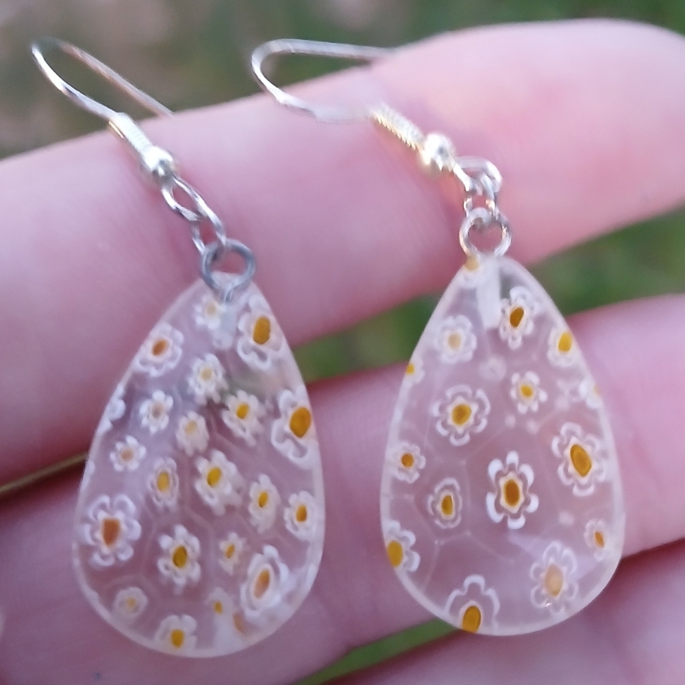 *Sale* New Pear Shape Yellow Millefiori Glass Earrings. - Picture 4 of 10